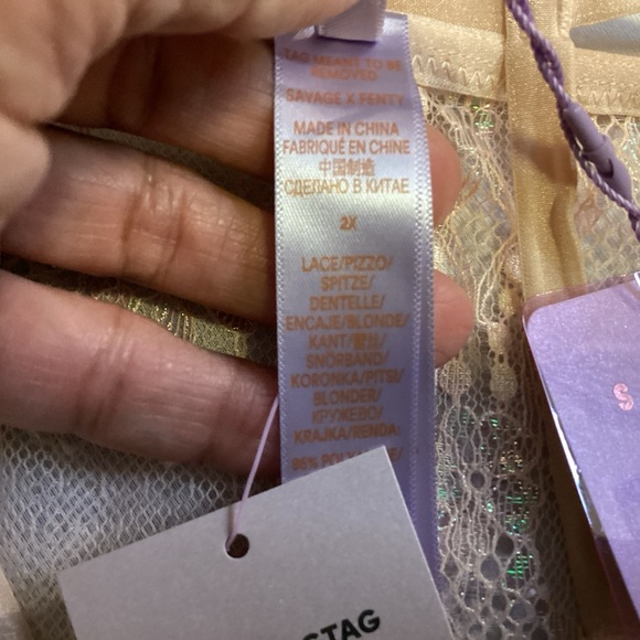 NWT Savage X Fenty BY RIHANNA Lace Latex Convertible Bra and Lace Thong Set $75 - Picture 8 of 16